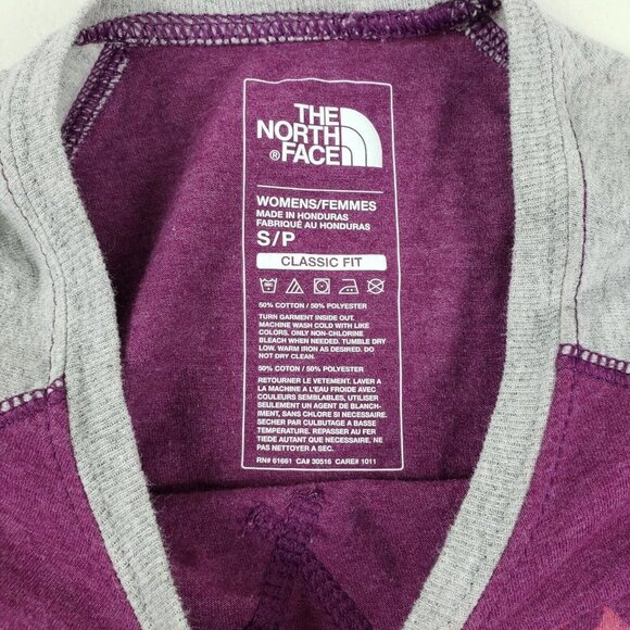 The North Face 3/4 Sleeve T-Shirt Purple Womens Small Adventure Awaits Graphic - Picture 10 of 10
